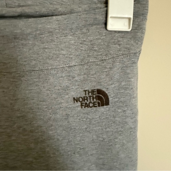 Women’s The North Face Size Small Gray Cotton Blend Pull On Straight Leg Pants - Picture 4 of 11